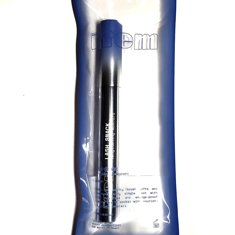 ITEM Beauty's Vegan Lash Snack Black